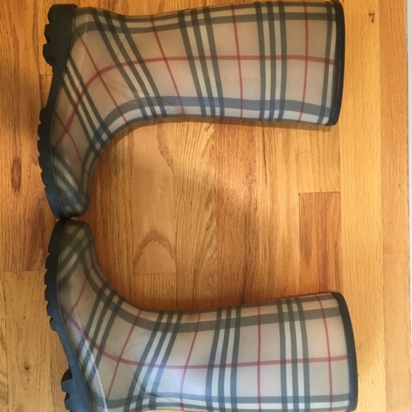 Burberry Rainboots - Picture 2 of 5